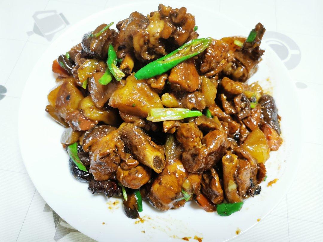 红烧鸡块 大盘鸡 青椒炒鸡做法