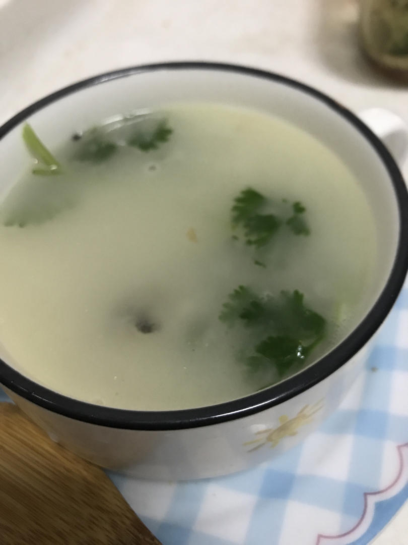 想汤不白都难（鱼骨汤）