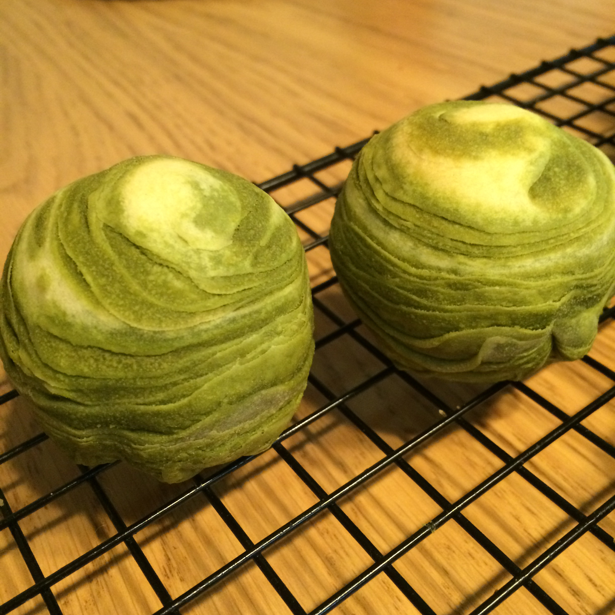 蛋黄酥~紫薯、抹茶、原味~花好月圆，中秋快乐~内附一次做六色蛋黄酥方法~