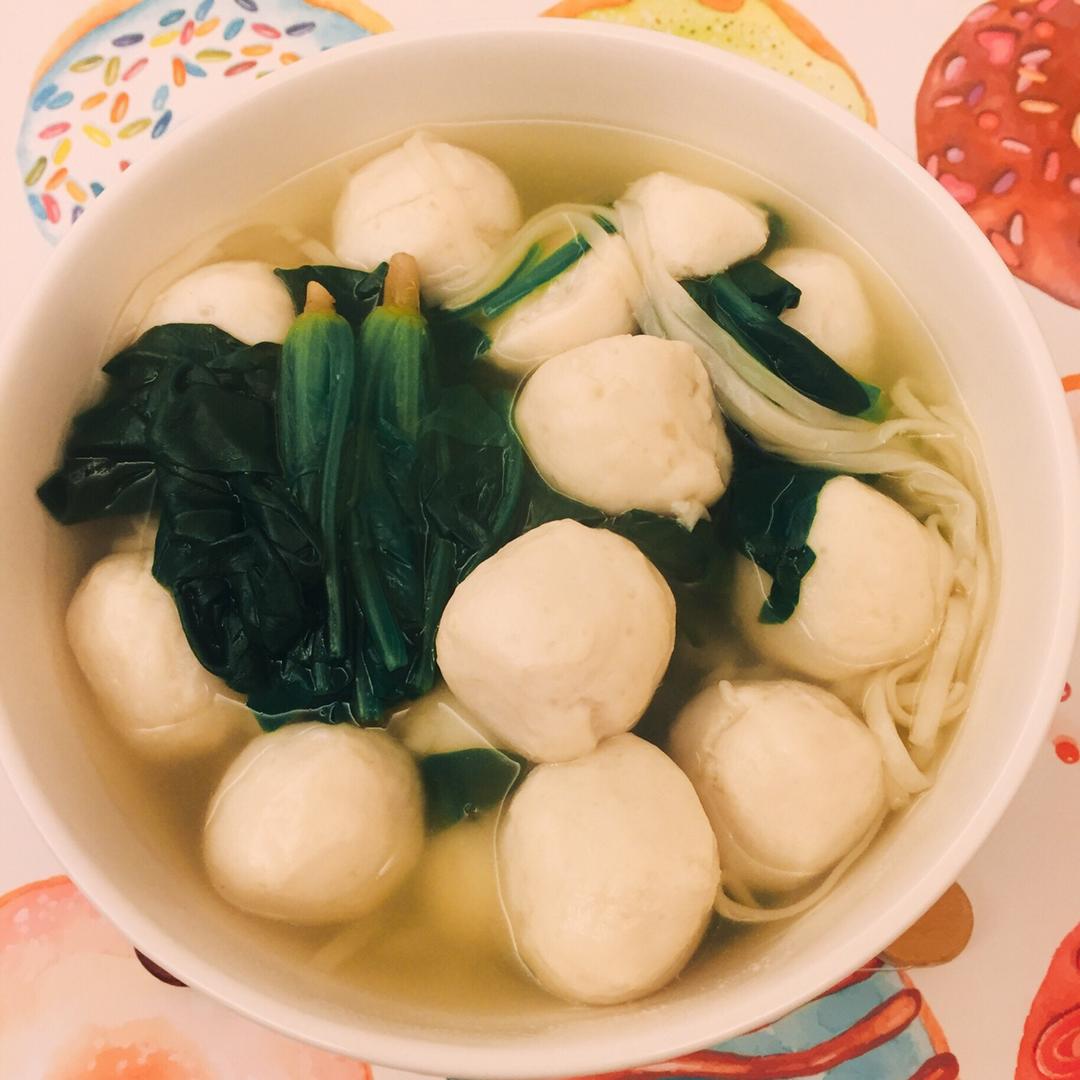 鱼丸菠菜面