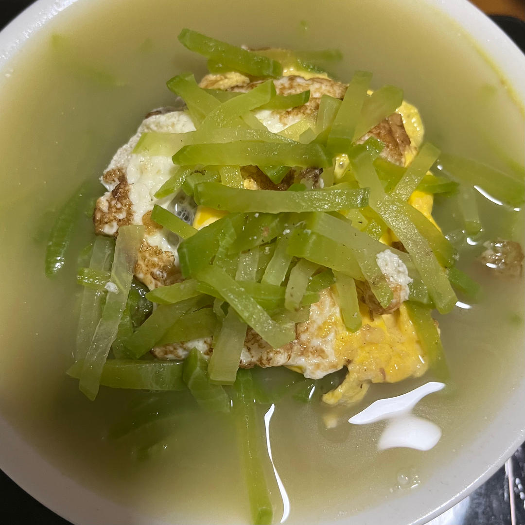 奶白鲜香的萝卜丝煎蛋汤