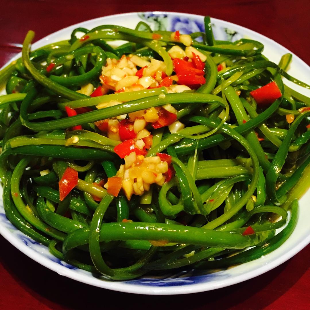 凉拌蒜苗丝