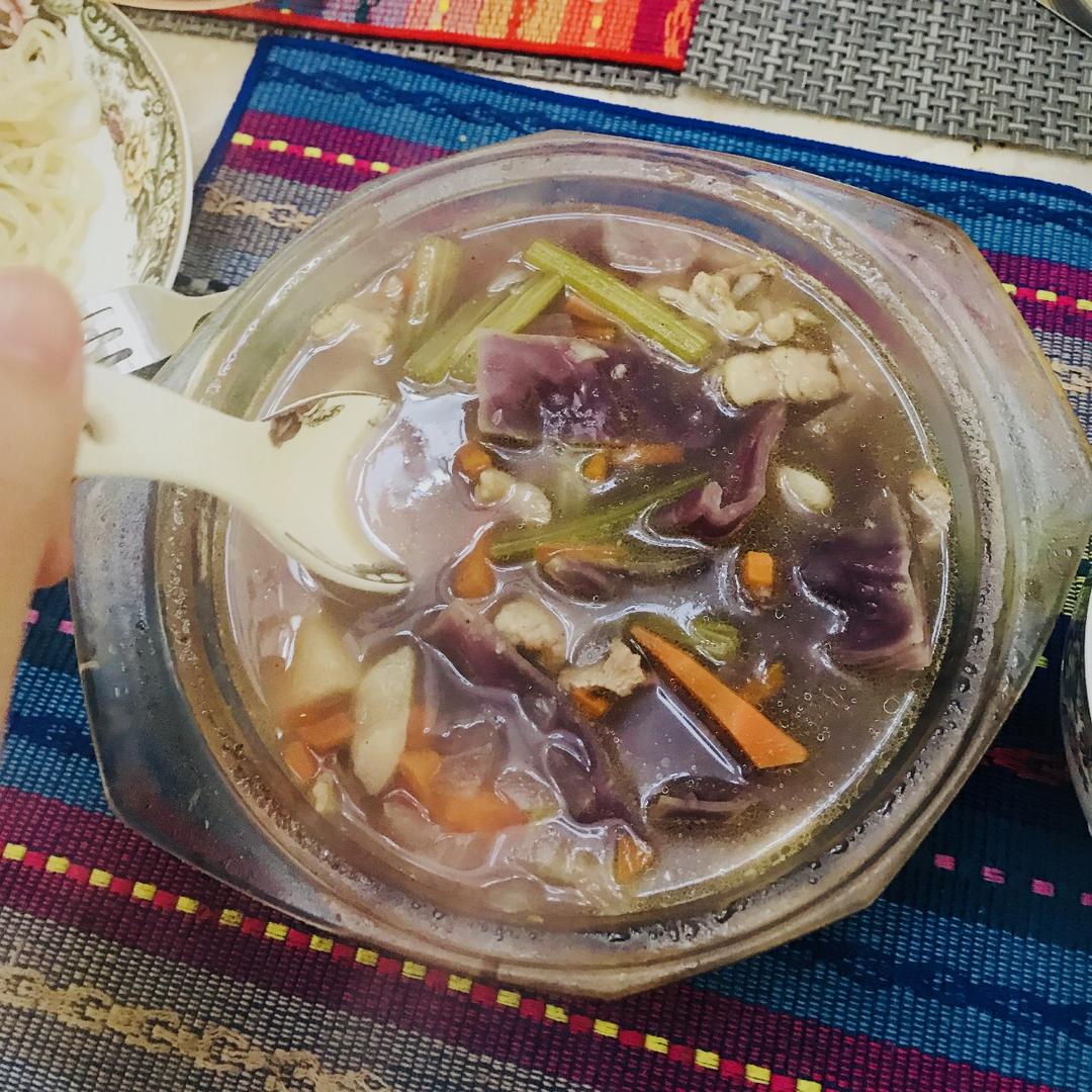 「问题餐厅」鲜甜蔬菜汤・ポトフ