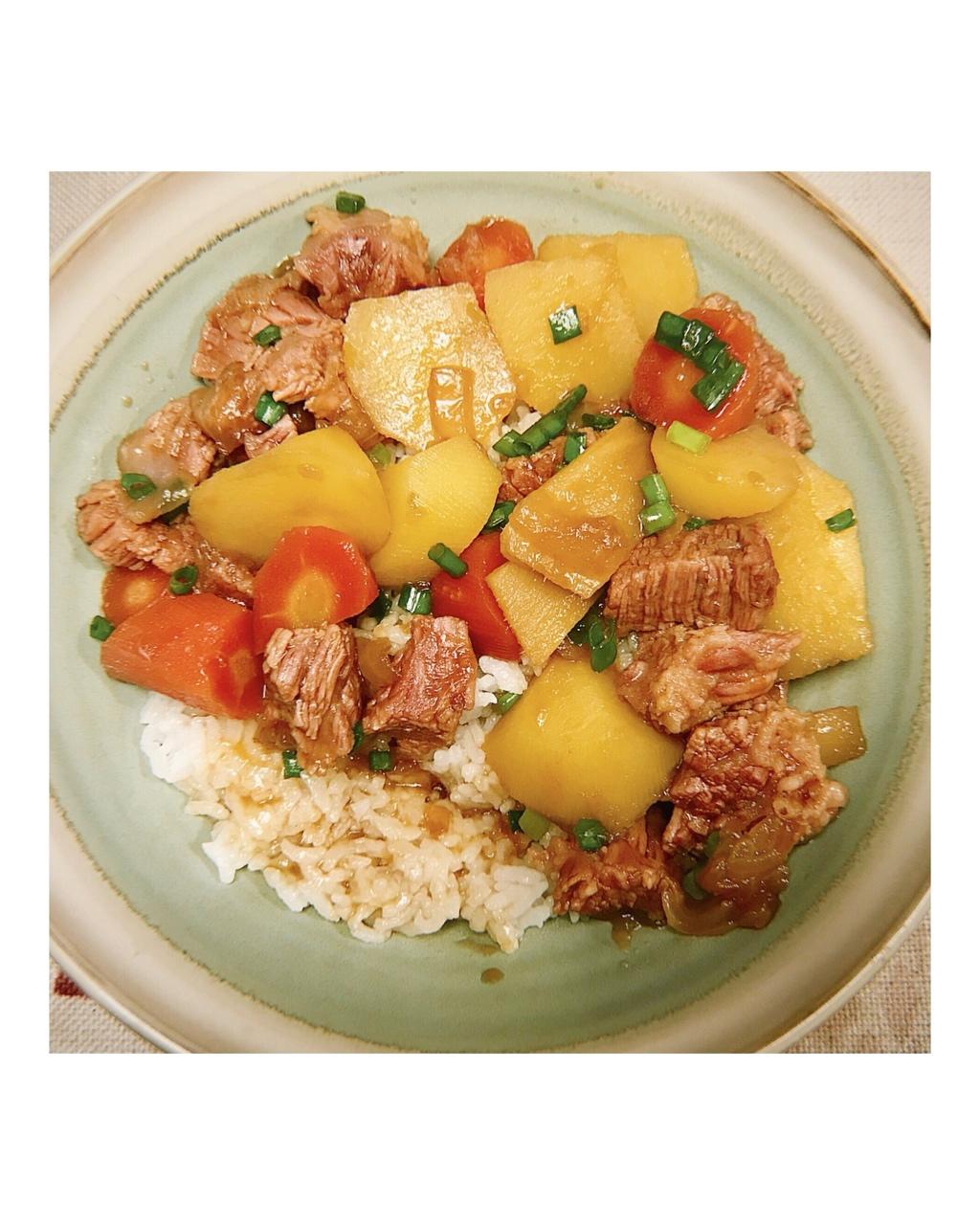 胡萝卜土豆炖牛腩
