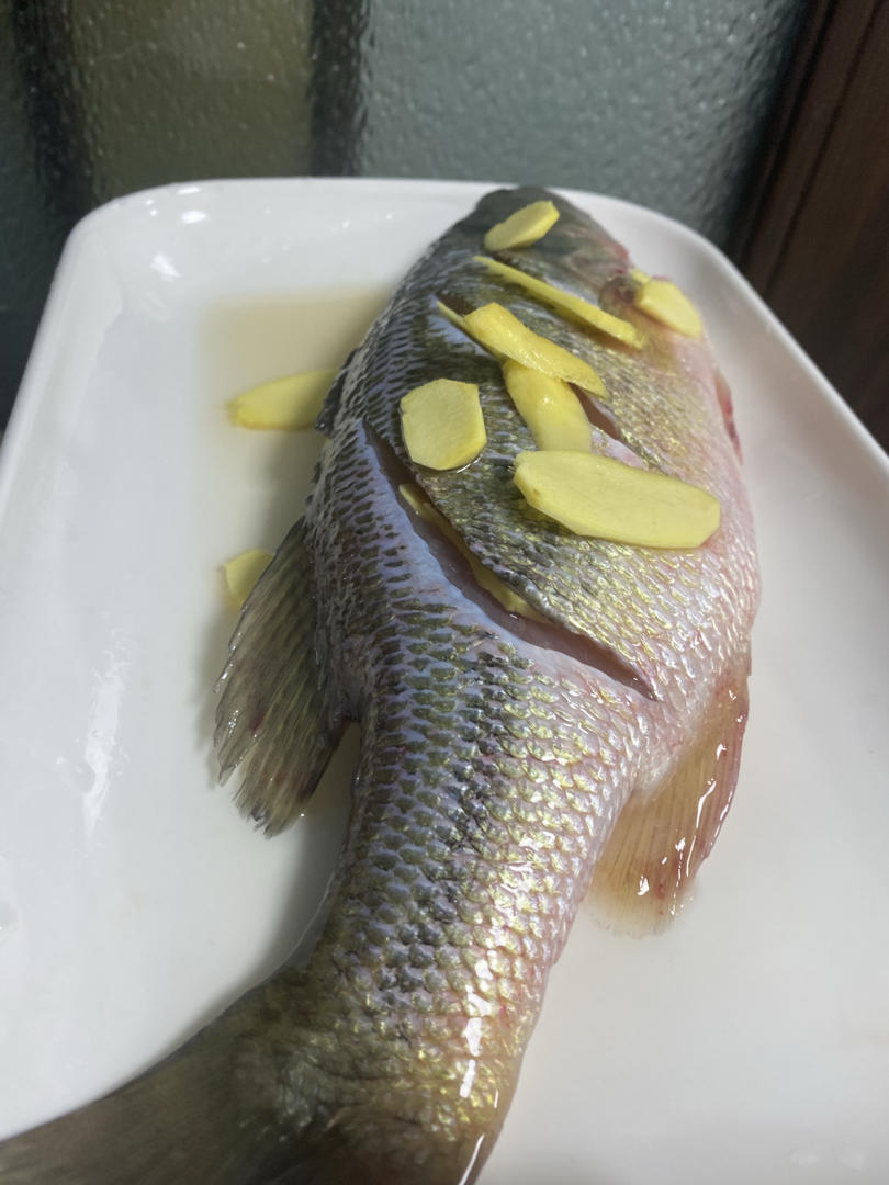 👆【蒸炖锅打卡戳这】清蒸鲈鱼-3月美食日记打卡