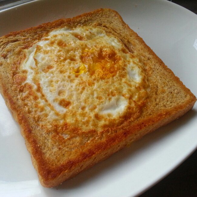 荷包蛋土司