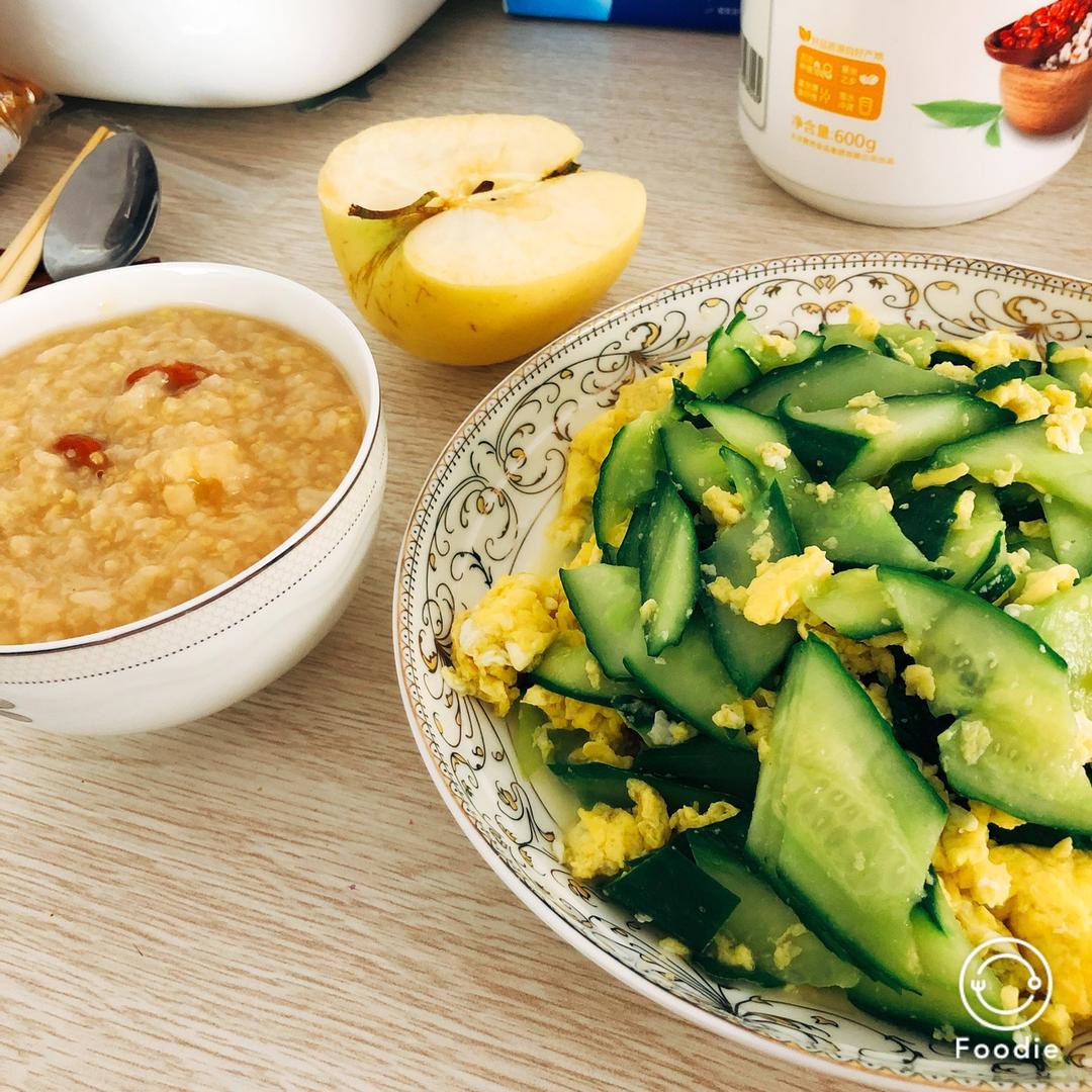 黄瓜炒鸡蛋