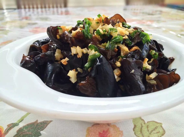爽口拌木耳