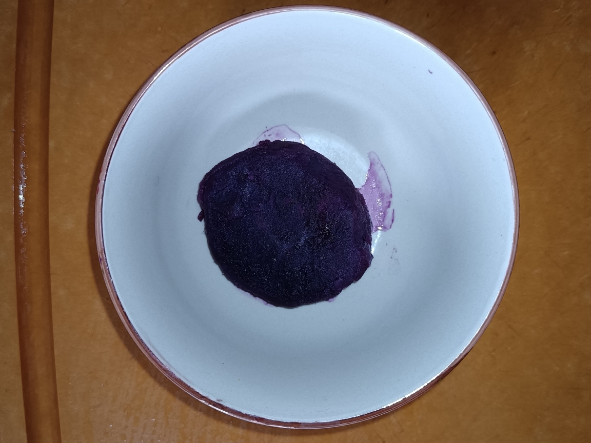 自制奶香紫薯蒸糕的做法 步骤2