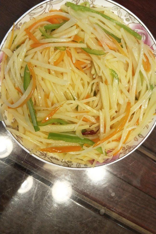顾青青1做的清炒土豆丝