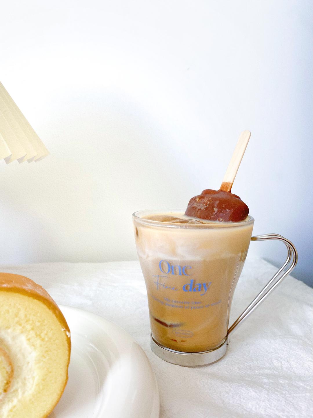 苦咖啡雪糕拿铁