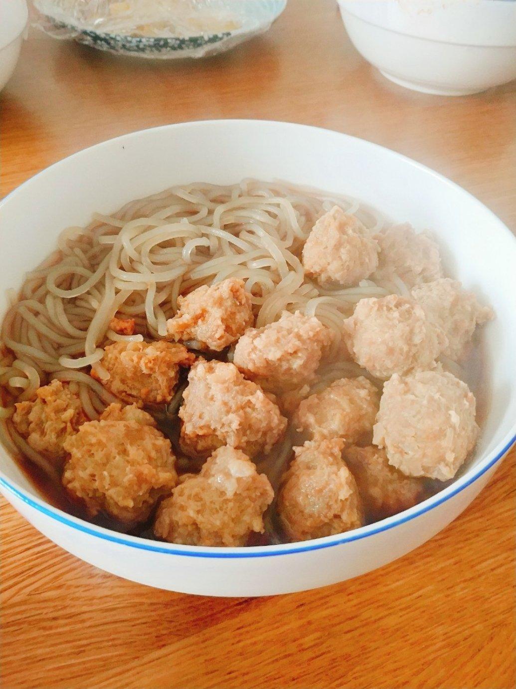 年味十足的炸肉丸