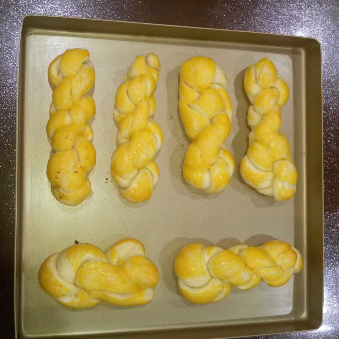 砂糖麻花面包（两股辫子）