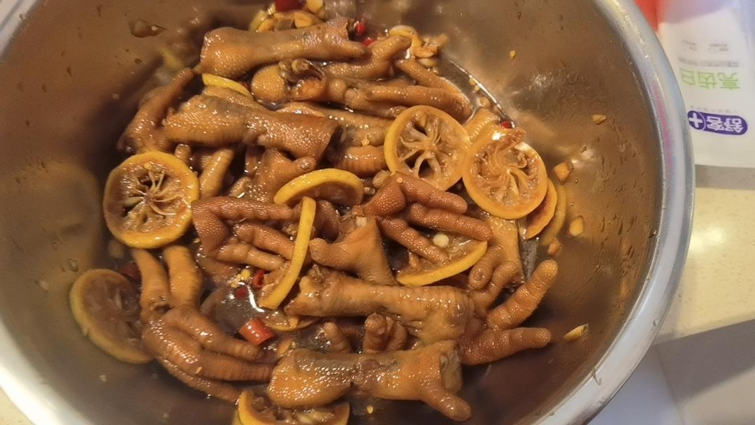 柠檬无骨酸辣凤爪