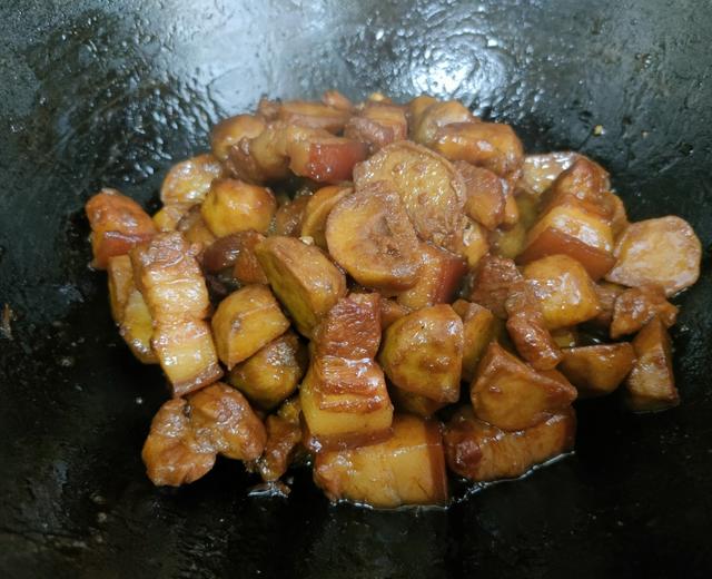 毛芋头烧肉 毛芋头烧肉