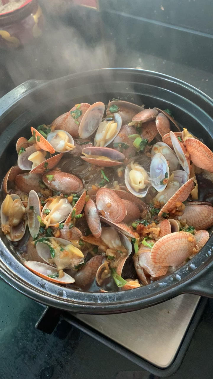 砂锅花甲粉丝煲