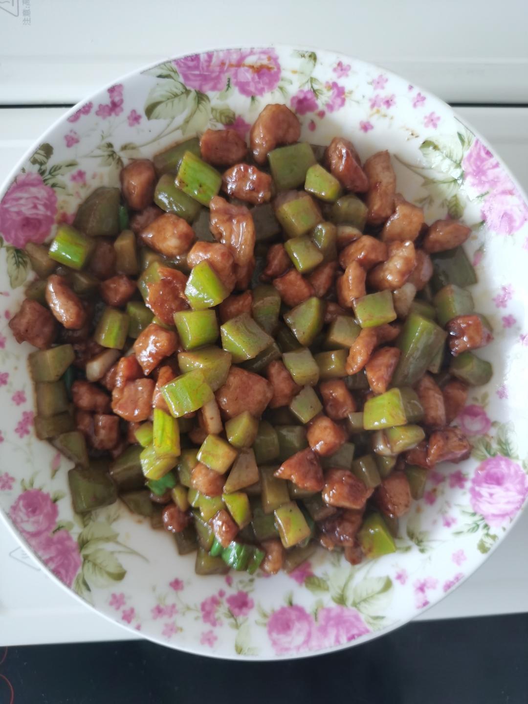 酱爆肉丁