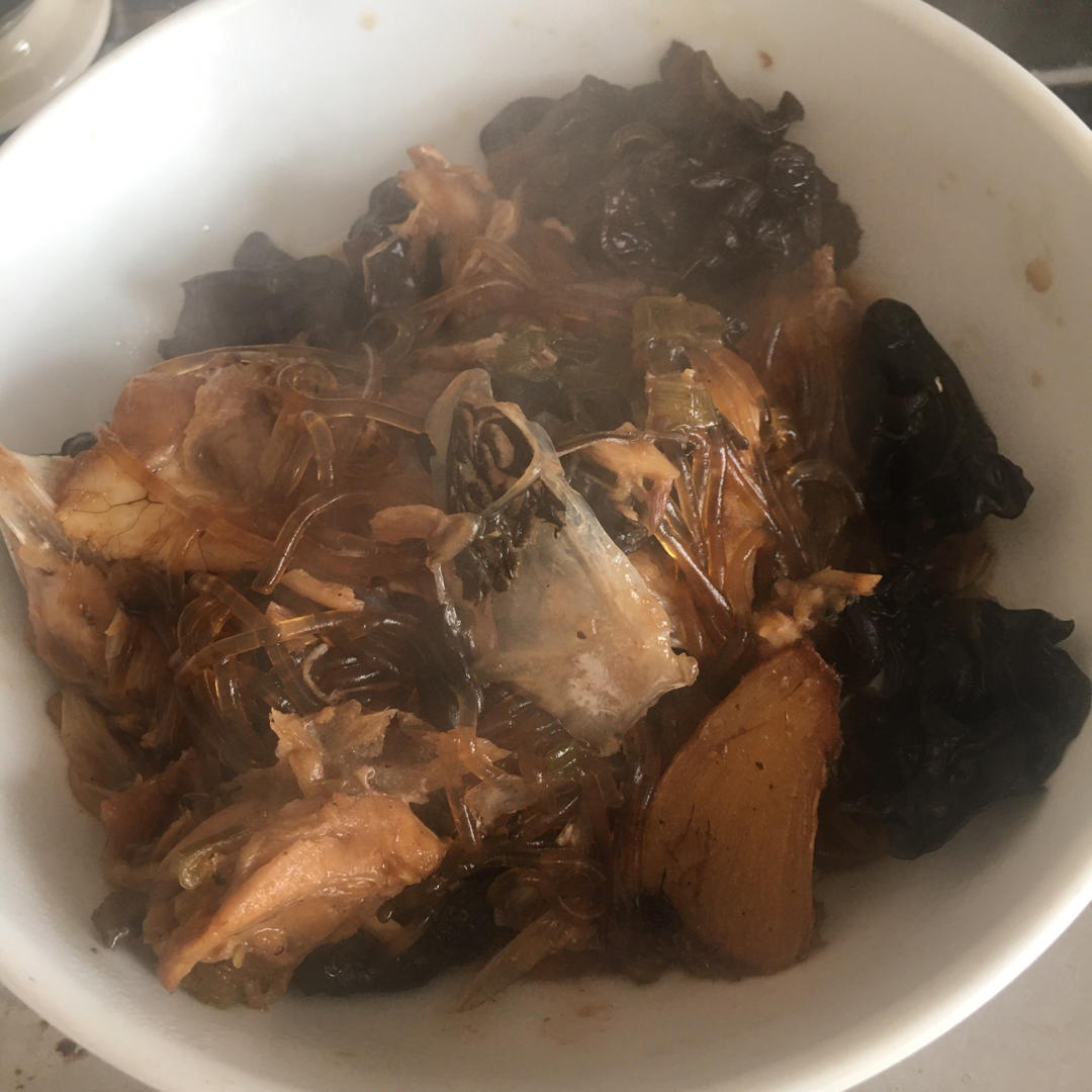 鱼头粉皮煲（超级下饭）