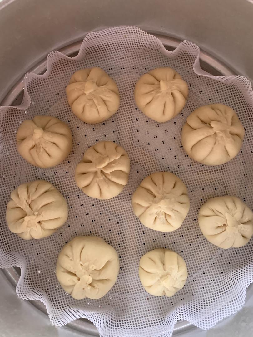 松软多汁的肉包子