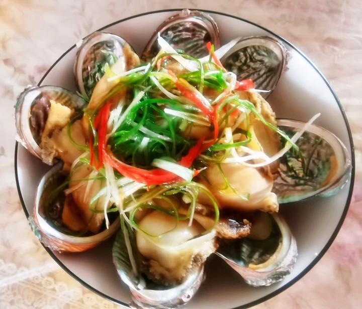 葱油鲍鱼片
