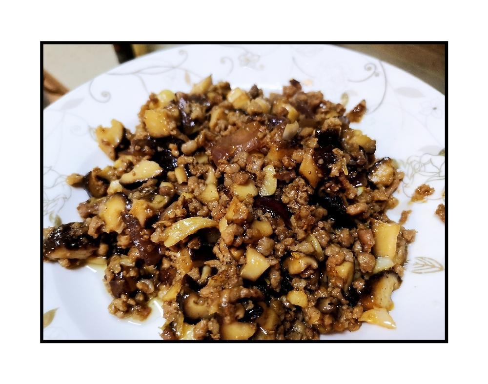 香菇肉沫炒洋葱