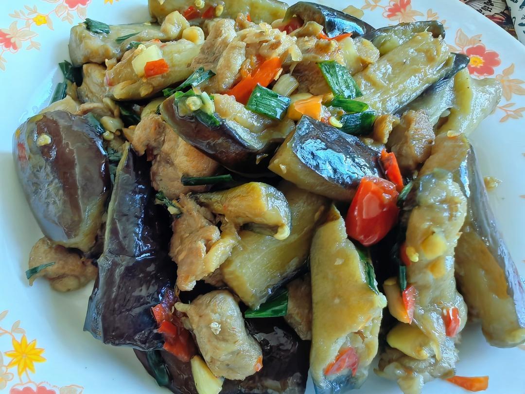 老丁的私房菜-油焖茄子