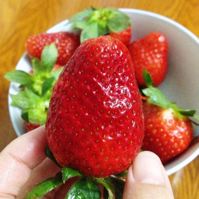 末末aywen做的今冬第一颗草莓
