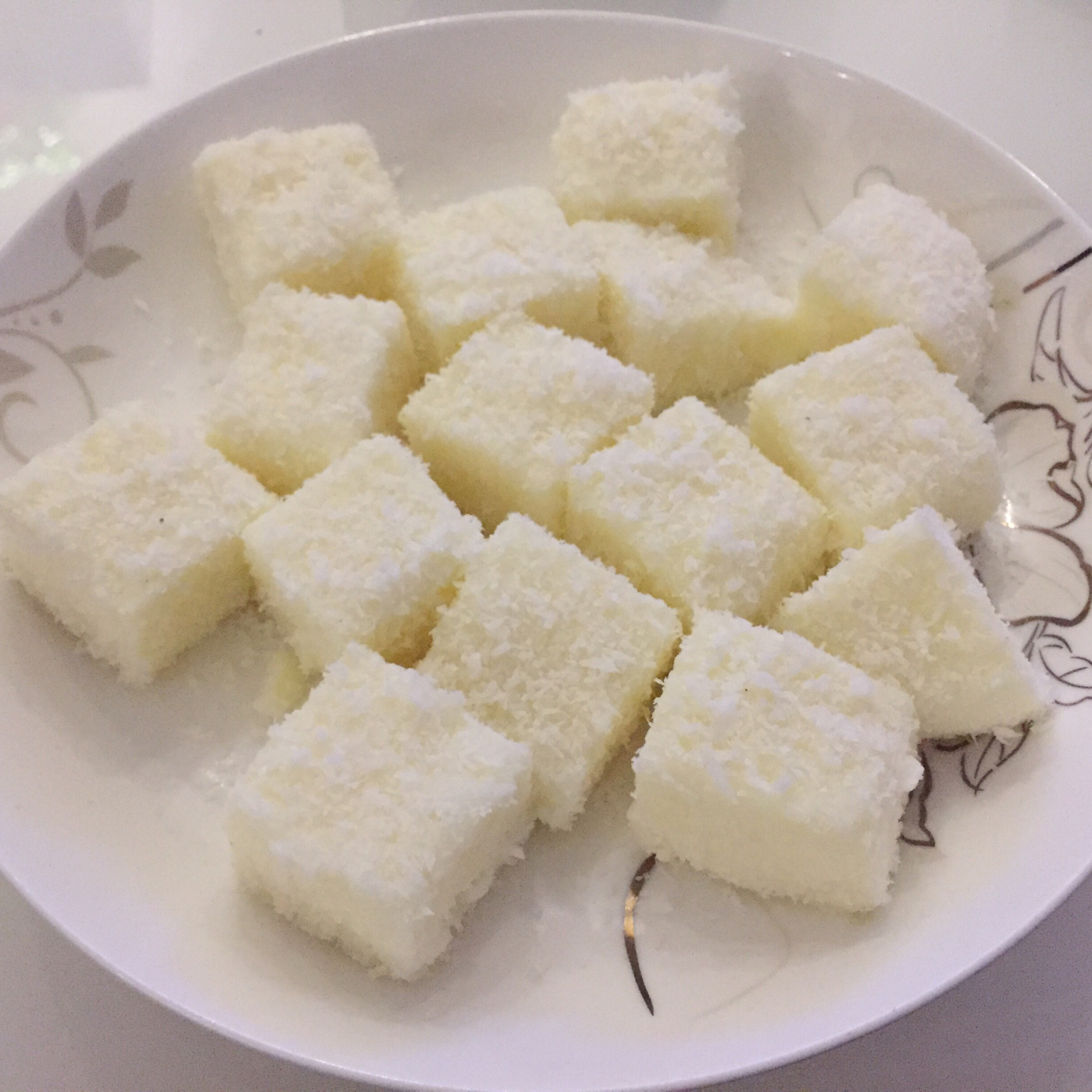 完胜85度C牛奶椰丝小方