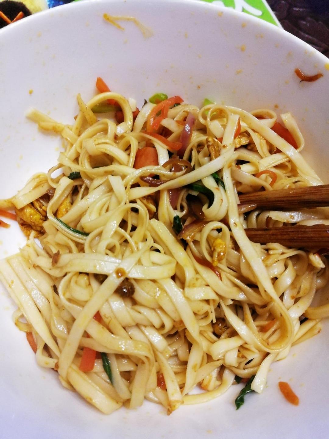 路边摊风味炒方便面