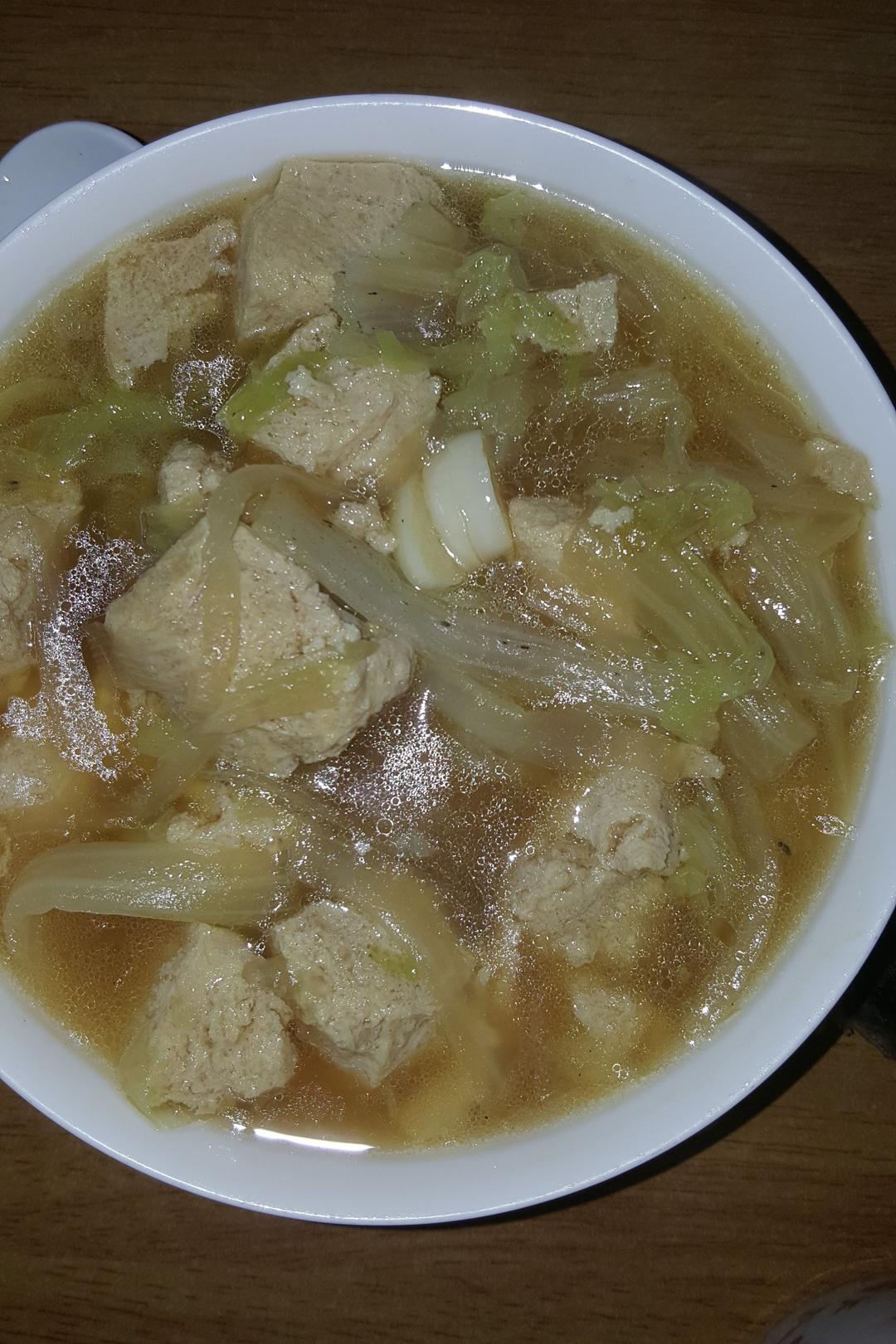 白菜炖冻豆腐