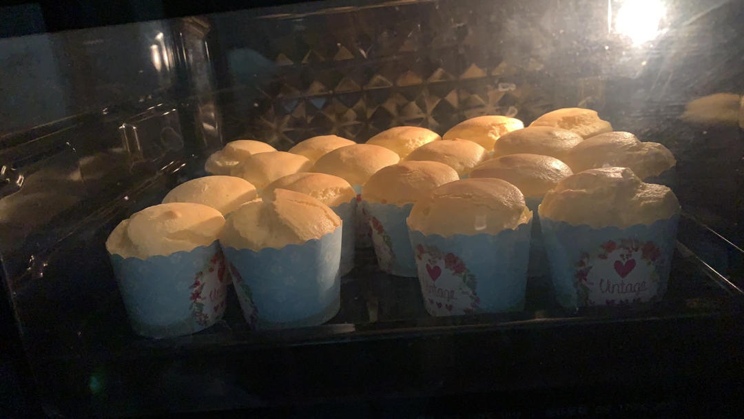 纸杯蛋糕 8寸戚风蛋糕的量
