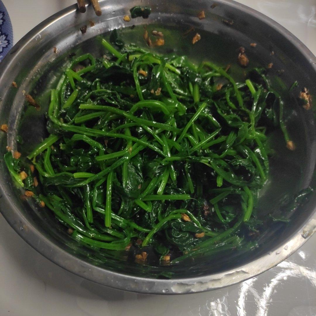 凉拌菠菜(家传秘方)