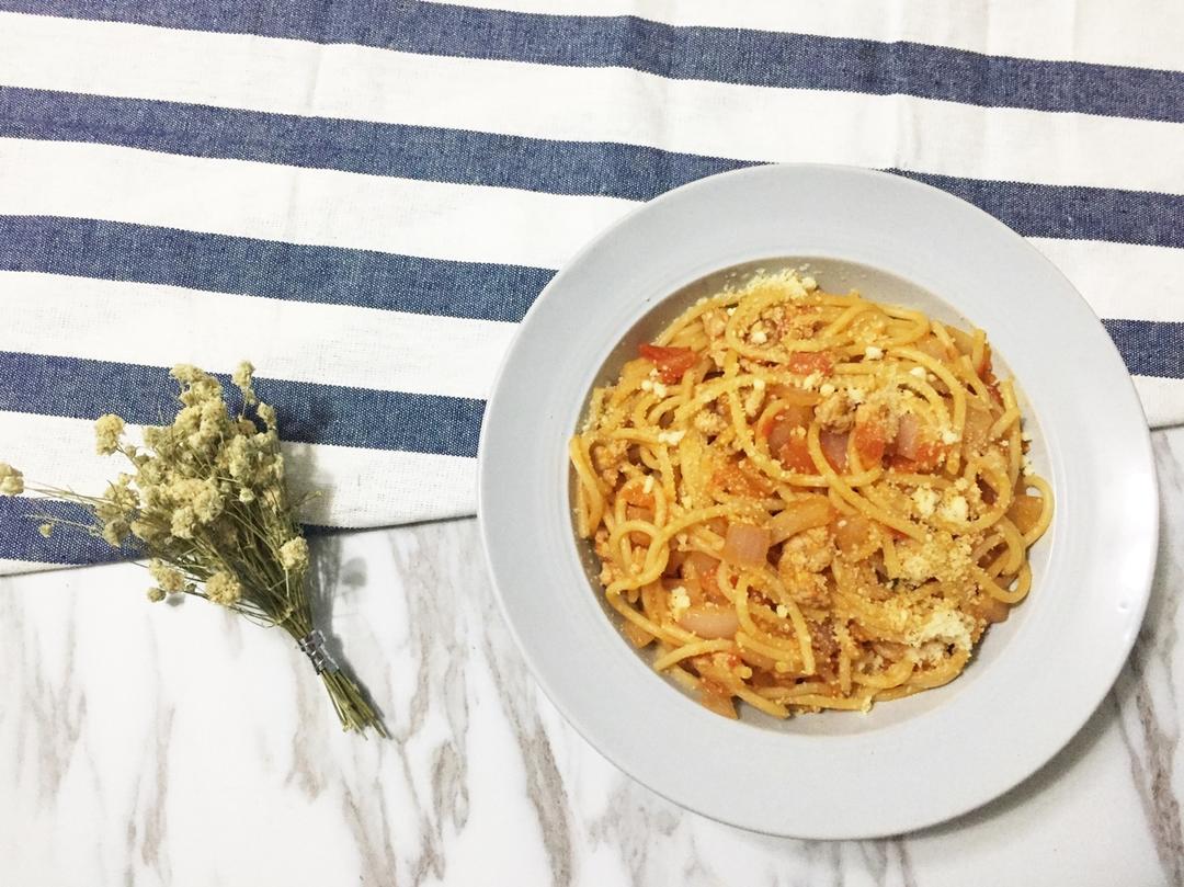 番茄肉酱意大利面