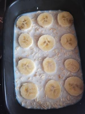 低卡低脂快手香蕉蓝莓焗燕麦的做法 步骤2