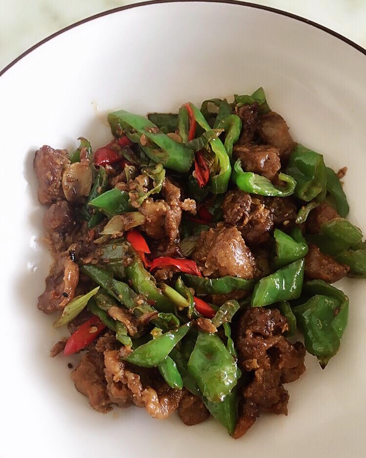 农家小炒肉【记忆中勾魂的油汤】