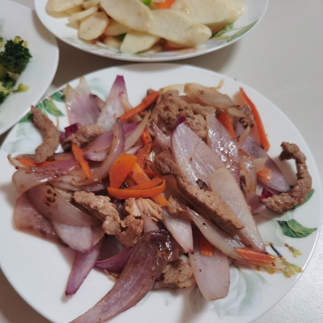 老少皆宜的一道“青椒洋葱爆炒牛肉”