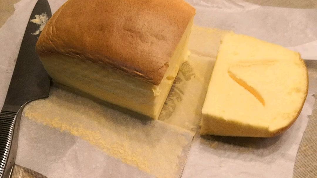 堪比柯基屁股
爆浆芝士🧀古早蛋糕