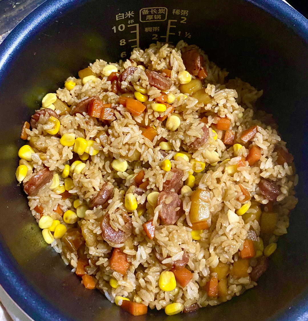 懒人必备～电饭煲腊肠焖饭