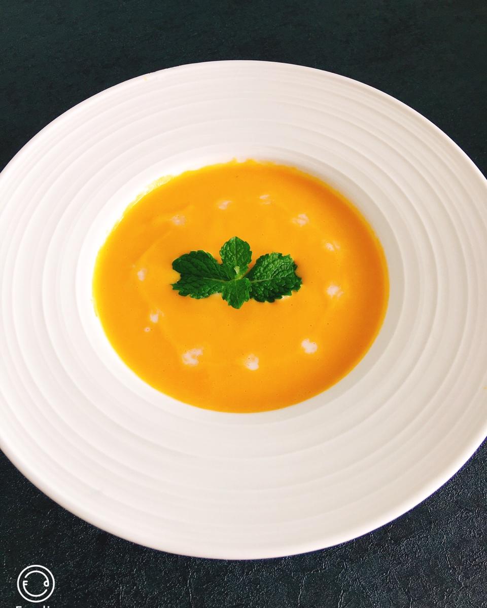 南瓜汤(超好吃又方便的南瓜汤)