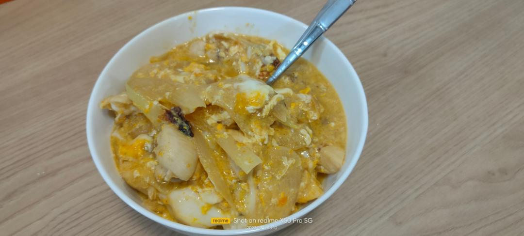 亲子/親子丼（中文官网译法：鸡肉鸡蛋盖饭）一人份