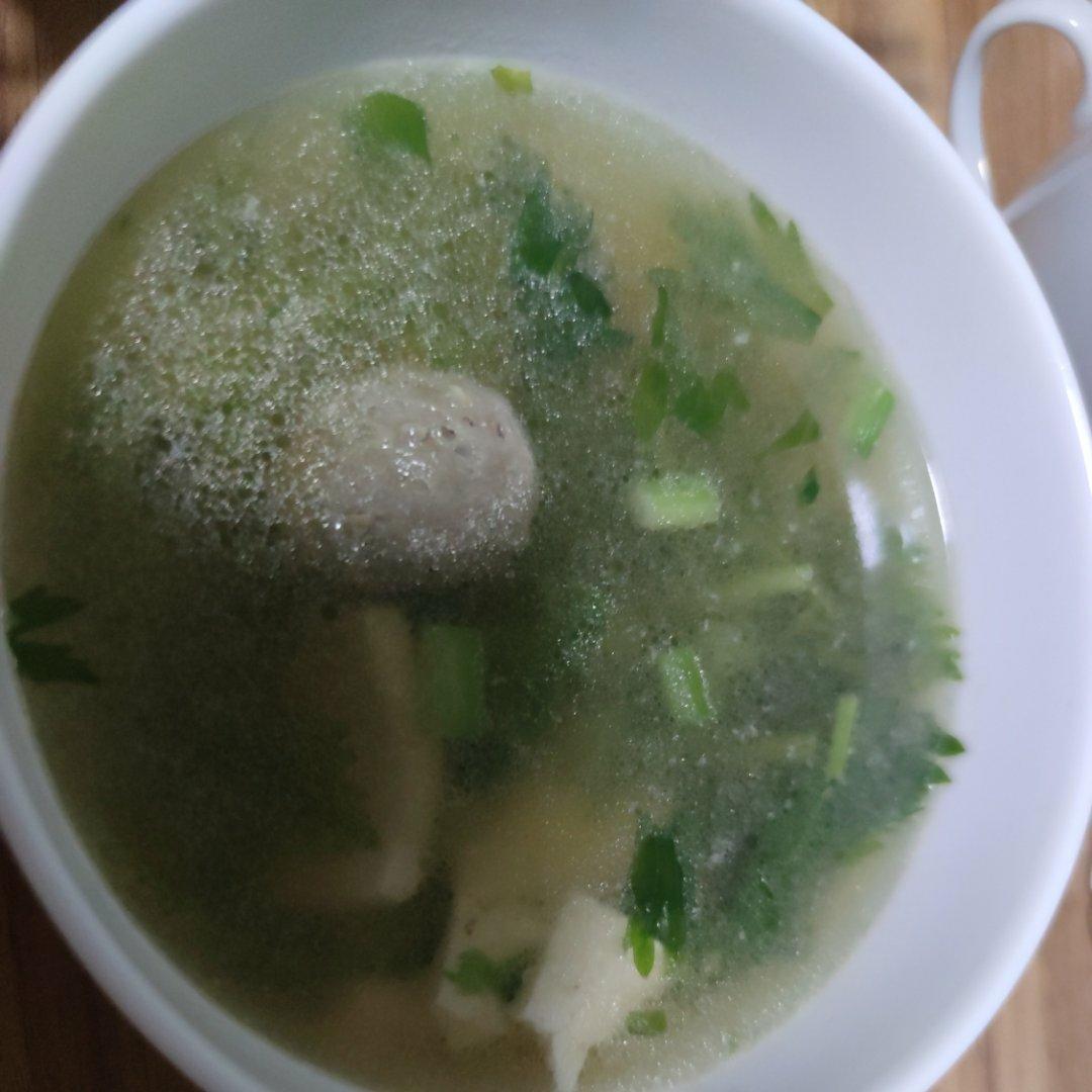 墨鱼丸汤