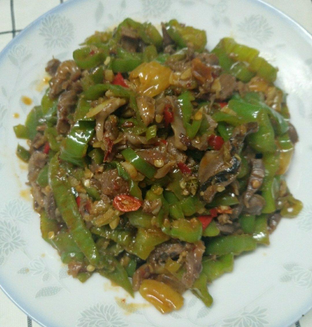 川味：爆炒鸡胗