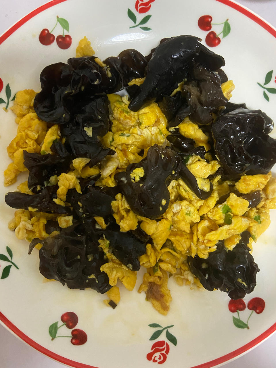 家常快手青椒木耳炒鸡蛋