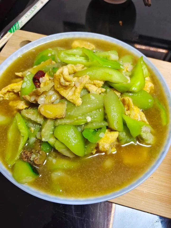 丝瓜炒蛋（快手菜）