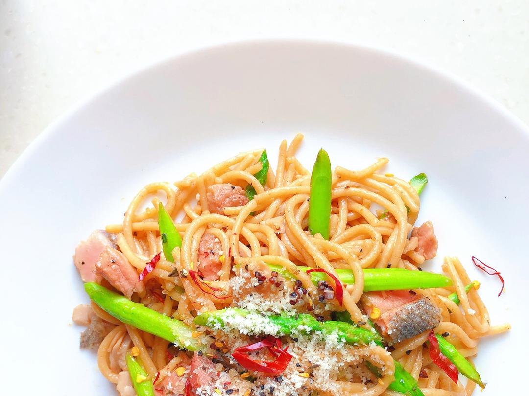 黑椒三文鱼pasta