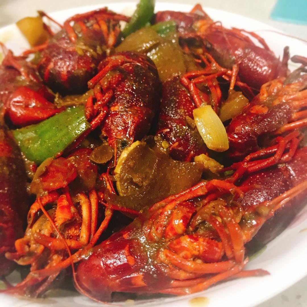 吮指回味十三香啤酒小龙虾