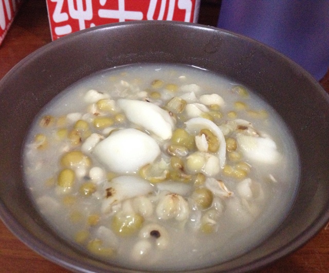 薏仁绿豆百合汤