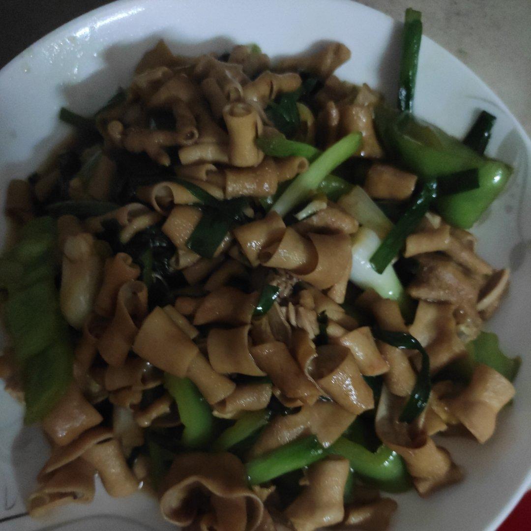 百吃不厌的《尖椒炒鸡肠》