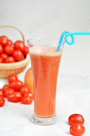 番茄苹果汁——瘦身美容又好喝的做法 步骤5
