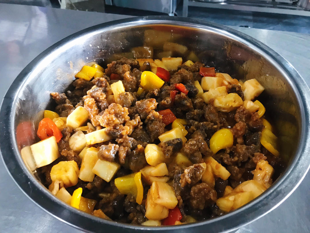 秘制菠萝咕噜肉（绝对好吃）
